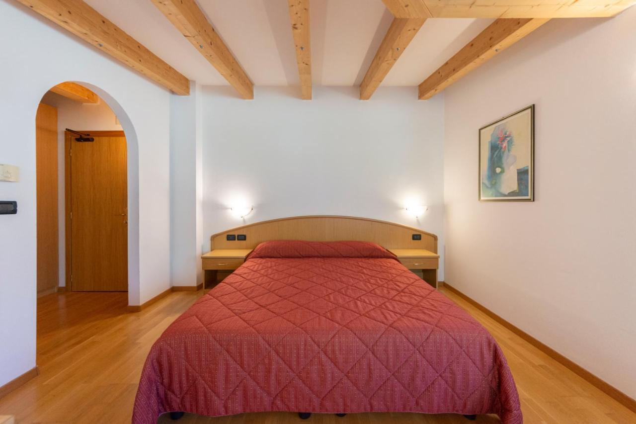 Flos Hotel Moena Dış mekan fotoğraf