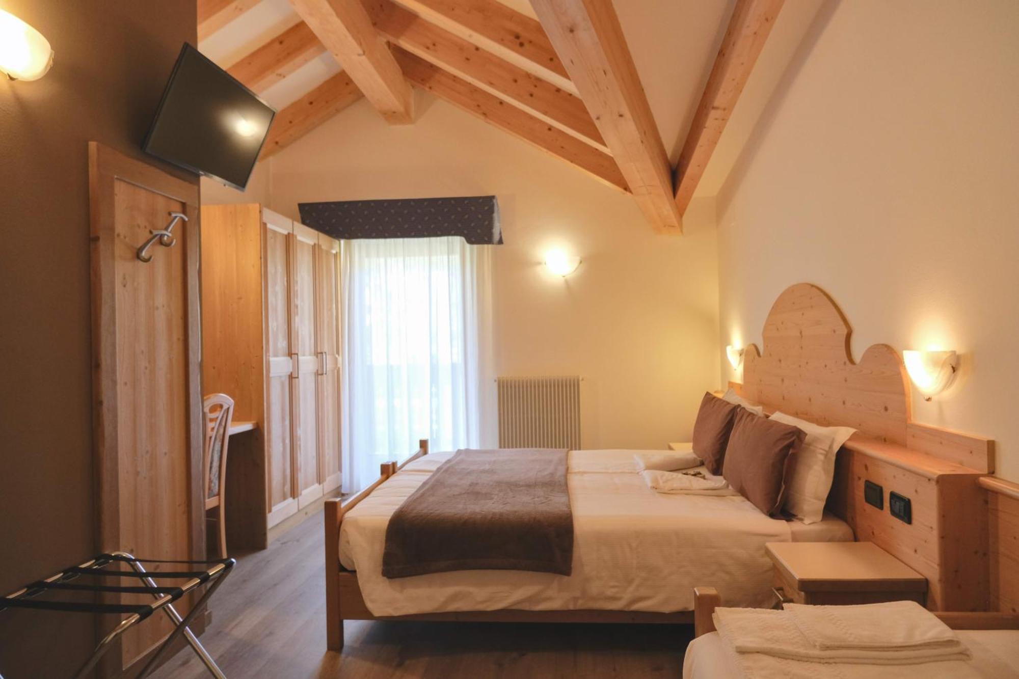 Flos Hotel Moena Dış mekan fotoğraf