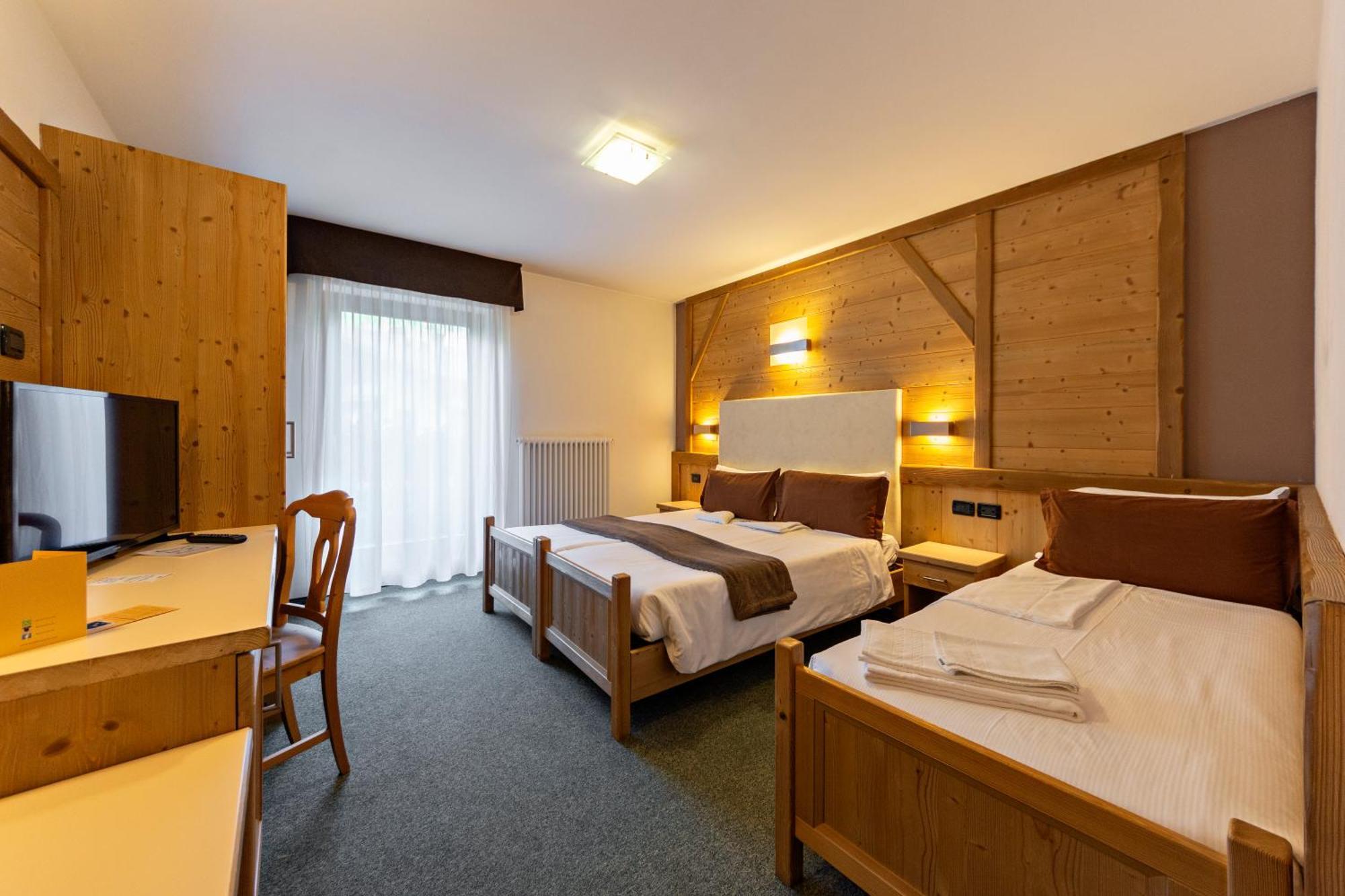Flos Hotel Moena Dış mekan fotoğraf