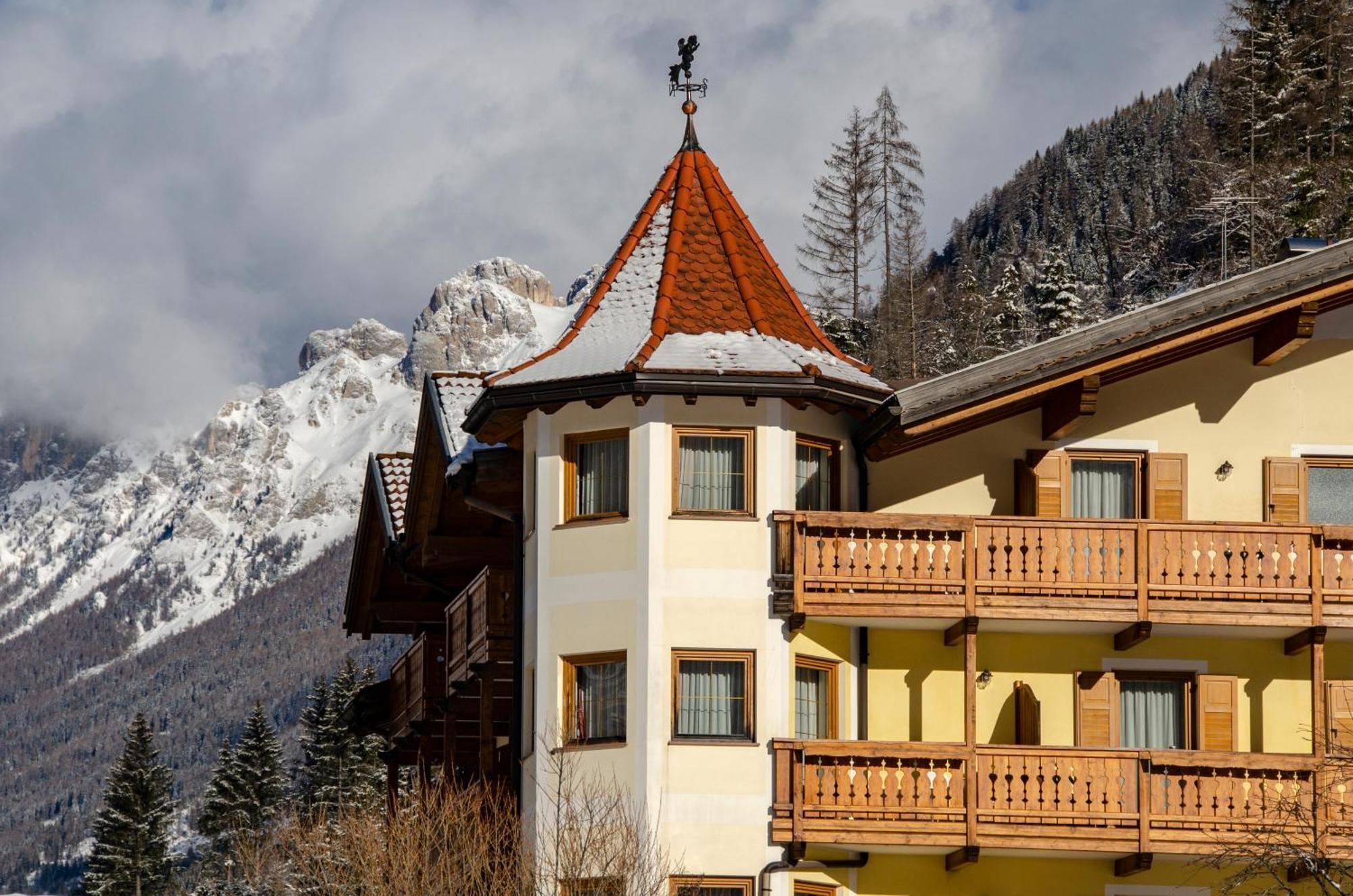 Flos Hotel Moena Dış mekan fotoğraf